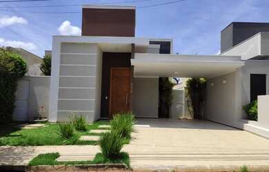 Imagem: A casa em condomínio possui 3 Dormitórios, 3 Banheiros, 4