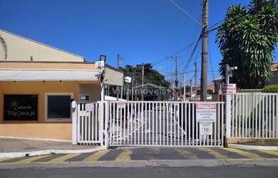 Imagem: A casa em condomínio possui 2 Dormitórios, 2 Banheiros, 1