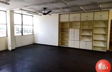 Imagem: O depósito possui 622m² de Área e está localizado em Centro