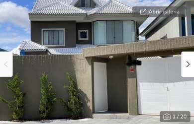 Imagem: A casa em condomínio possui 4 Dormitórios, 5 Banheiros, 2