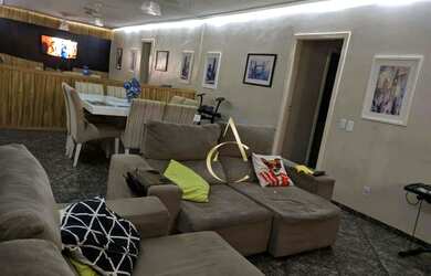 Imagem: A casa em condomínio possui 2 Dormitórios, 3 Banheiros, 300m²