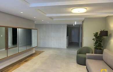 Imagem: O apartamento possui 2 Dormitórios, 2 Banheiros, 2 Vagas na