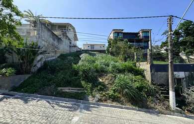 Imagem: O terreno possui 360m² de Área e está localizado em Camboinhas