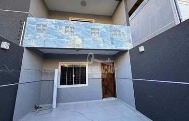 Imagem: A casa possui 2 Dormitórios, 2 Banheiros, 2 Vagas na garagem