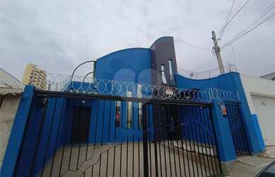 Imagem: A casa possui 5 Dormitórios, 5 Banheiros, 2 Vagas na garagem