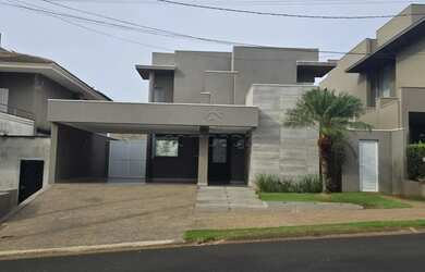 Imagem: A casa em condomínio possui 3 Dormitórios, 5 Banheiros, 1