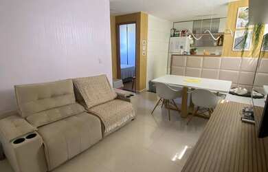 Imagem: O apartamento possui 2 Dormitórios, 1 Banheiro, 1 Vaga na garagem