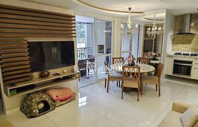 Imagem: O apartamento possui 3 Dormitórios, 2 Banheiros, 2 Vagas na