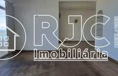 Imagem: O apartamento possui 3 Dormitórios, 3 Banheiros e 183m² de