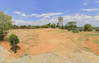 Imagem: O terreno possui 4.450m² de Área e está localizado em Manga