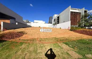 Imagem: O terreno possui 465m² de Área e está localizado em Granja