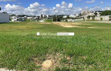 Imagem: O terreno possui 360m² de Área e está localizado em Além