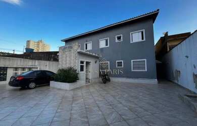 Imagem: A casa possui 2 Dormitórios, 2 Banheiros, 1 Vaga na garagem