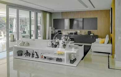 Imagem: A casa em condomínio possui 5 Dormitórios, 5 Banheiros, 5