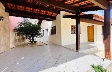 Imagem 1: Casa térrea com a melhor localização em Atibaia! Bairro nobre!