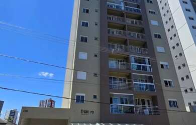 Imagem: O apartamento possui 2 Dormitórios, 1 Banheiro, 2 Vagas na