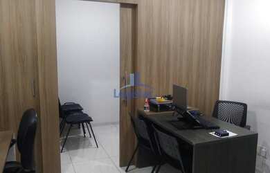 Imagem: O depósito possui 34m² de Área e está localizado em Centro