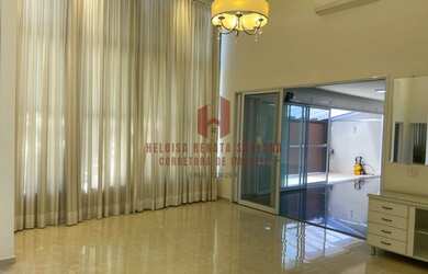 Imagem: A casa em condomínio possui 3 Dormitórios, 4 Banheiros, 2