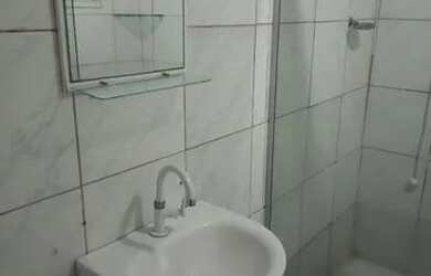 Imagem: A casa possui 5 Dormitórios, 2 Banheiros, 1 Vaga na garagem