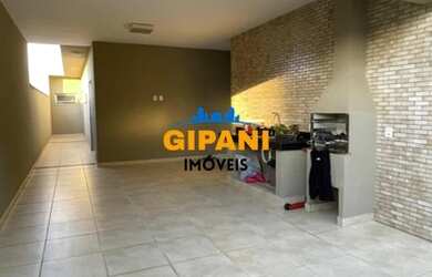 Imagem: A casa em condomínio possui 3 Dormitórios, 3 Banheiros, 2