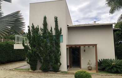 Imagem: A casa em condomínio possui 4 Dormitórios, 5 Banheiros, 4