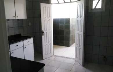 Imagem: A casa possui 2 Dormitórios, 1 Banheiro e está localizado