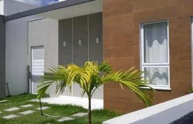 Imagem: A casa possui 2 Dormitórios, 1 Banheiro, 1 Vaga na garagem