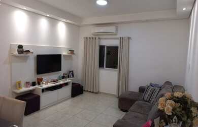 Imagem: O apartamento possui 2 Dormitórios, 2 Banheiros, 2 Vagas na