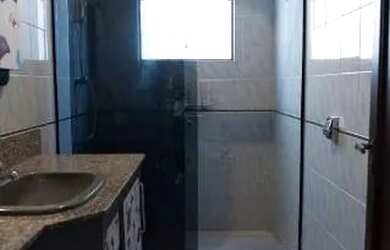 Imagem: A casa possui 3 Dormitórios, 5 Banheiros, 2 Vagas na garagem