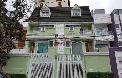 Imagem: A casa possui 4 Dormitórios, 4 Banheiros, 4 Vagas na garagem