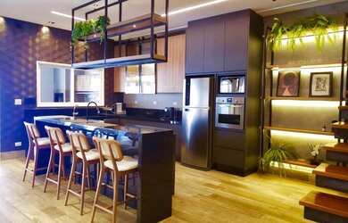 Imagem: A casa possui 3 Dormitórios, 1 Banheiro, 3 Vagas na garagem