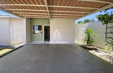 Imagem: A casa em condomínio possui 2 Dormitórios, 1 Banheiro, 2 Vagas