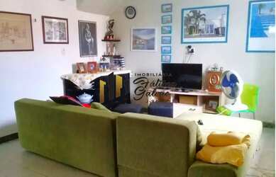 Imagem: A casa possui 4 Dormitórios, 2 Banheiros, 830m² de Área e