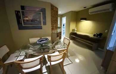 Imagem: O apartamento possui 3 Dormitórios, 2 Banheiros, 2 Vagas na