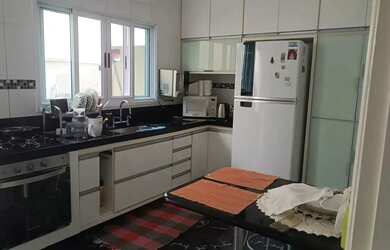 Imagem 9: Imóvel para venda tem 200 metros quadrados com 4 quartos