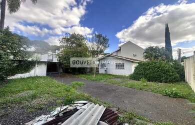 Imagem: A casa possui 5 Dormitórios, 5 Banheiros, 396m² de Área