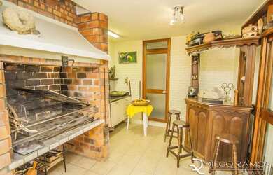 Imagem 8: Casa 3 dormitórios/quartos, sendo uma suite com hidromassagem, com piscina,...