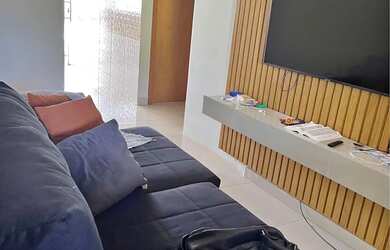 Imagem: A casa possui 2 Dormitórios, 2 Banheiros, 2 Vagas na garagem