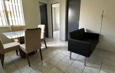 Imagem: O apartamento possui 2 Dormitórios, 1 Banheiro, 1 Vaga na garagem