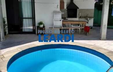 Imagem: A casa em condomínio possui 3 Dormitórios, 3 Banheiros, 4