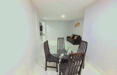 Imagem: O apartamento possui 1 Dormitório, 1 Banheiro, 1 Vaga na garagem