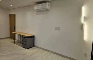 Imagem: O apartamento possui 2 Dormitórios, 3 Banheiros, 78m² de Área