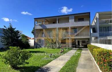 Imagem: A casa possui 5 Dormitórios, 5 Banheiros, 2 Vagas na garagem