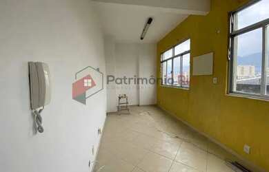 Imagem: O depósito possui 30m² de Área e está localizado em Méier