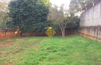 Imagem: O terreno possui 570m² de Área e está localizado em Centro