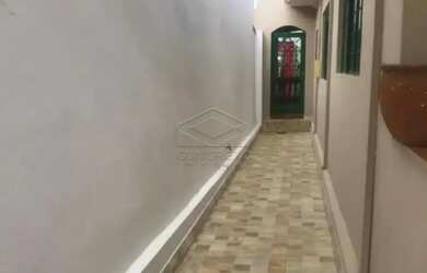 Imagem: A casa possui 3 Dormitórios, 3 Banheiros, 1 Vaga na garagem