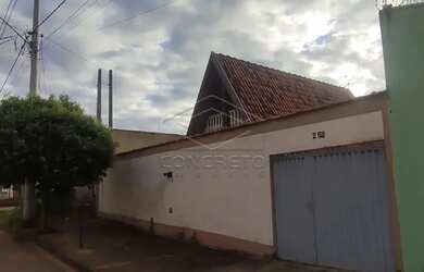 Imagem: A casa possui 1 Dormitório, 1 Banheiro, 4 Vagas na garagem