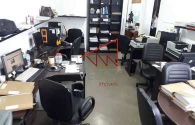 Imagem: O depósito possui 262m² de Área e está localizado em Glória