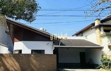 Imagem: A casa em condomínio possui 4 Dormitórios, 3 Banheiros, 4