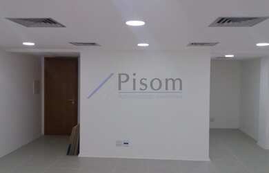 Imagem: O depósito possui 4 Vagas na garagem, 99m² de Área, Imóvel